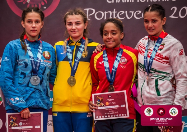Victoria Baez consigue el Bronce en el Europeo Junior de Pontevedra.