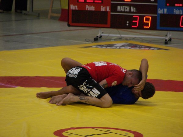 GRAPPLING_(8)