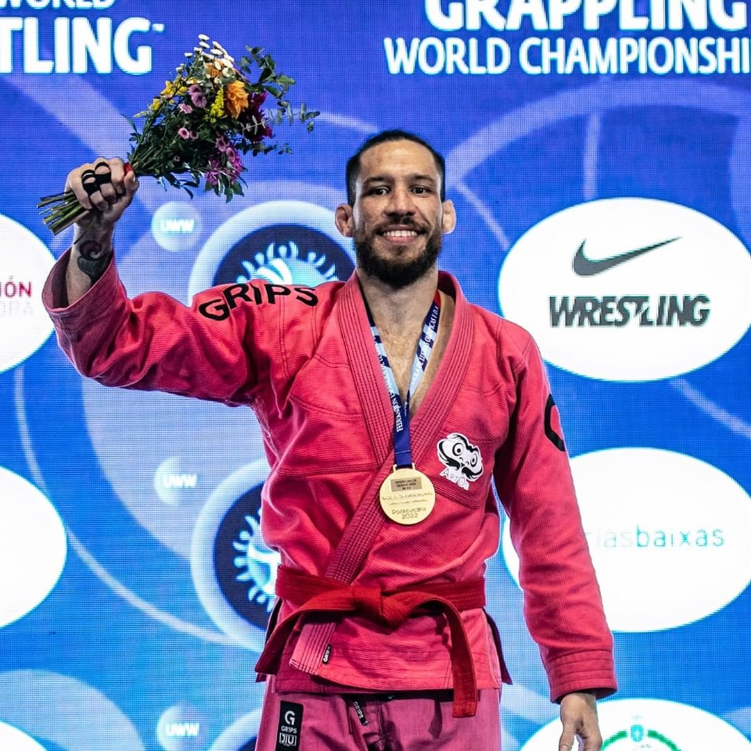 Arturo Salas Campeon del mundo Grappling gi 2022