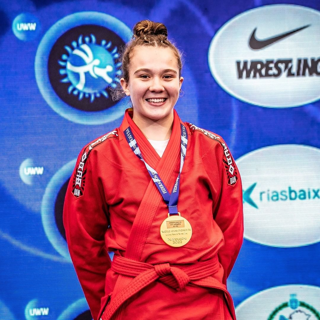 Carla Albitos Oro Grappling u17